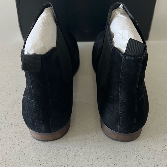 Chelsea Boots - Picture 6 of 12